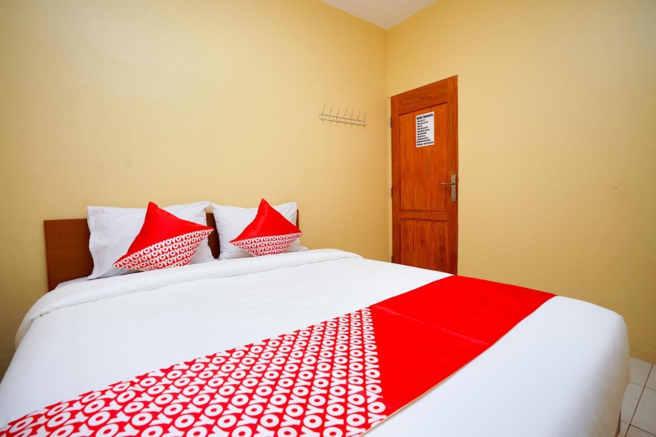 Oyo 2656 Az Zahra Residence Syariah Сурабая Экстерьер фото