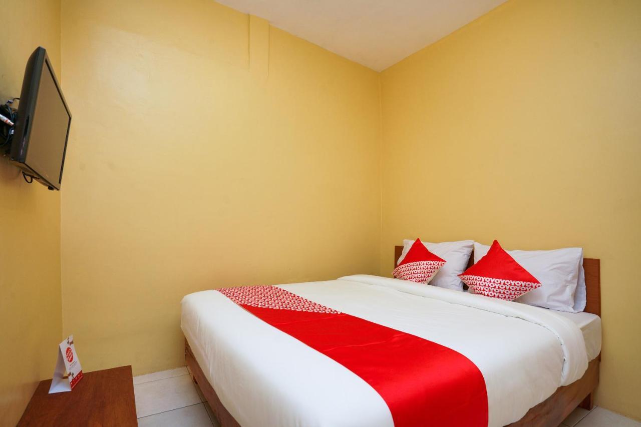 Oyo 2656 Az Zahra Residence Syariah Сурабая Экстерьер фото